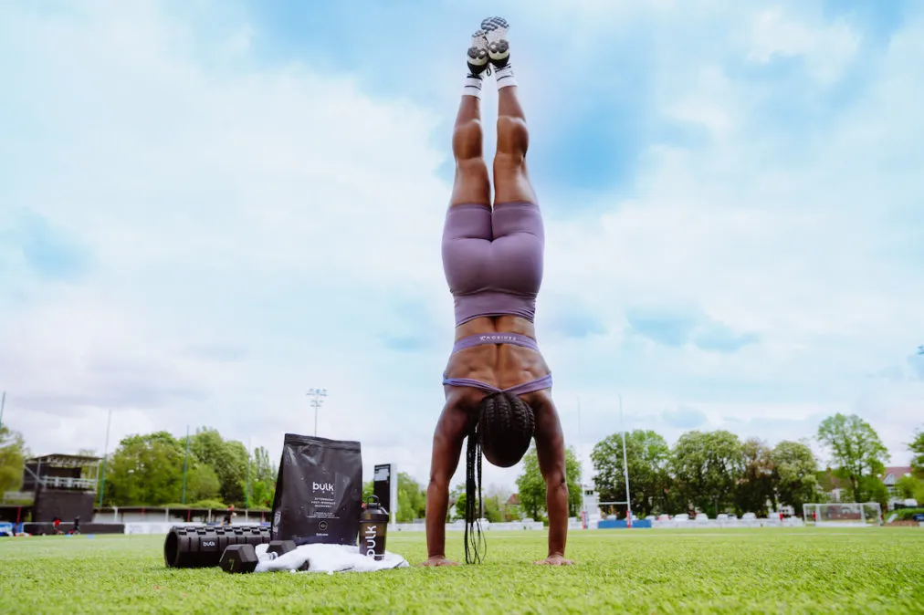 Stable squat depth outdoors with daylight